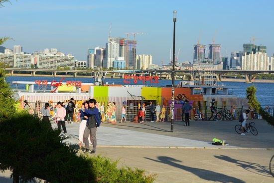 Taman Sungai Yeouido Han